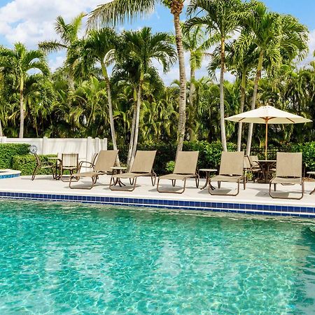 Olde Marco Island Inn And Suites Екстериор снимка
