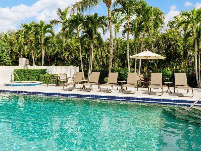Olde Marco Island Inn And Suites Екстериор снимка
