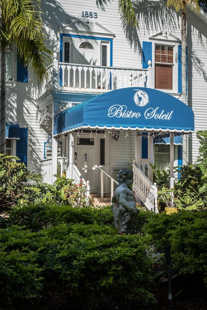 Olde Marco Island Inn And Suites Екстериор снимка