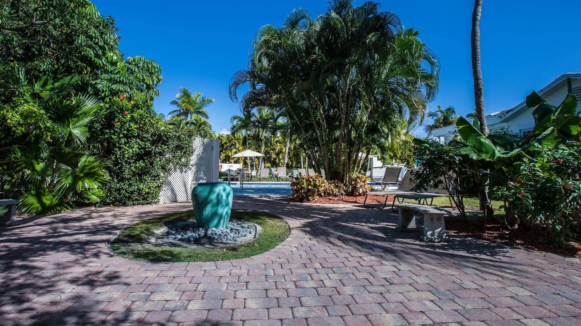 Olde Marco Island Inn And Suites Екстериор снимка